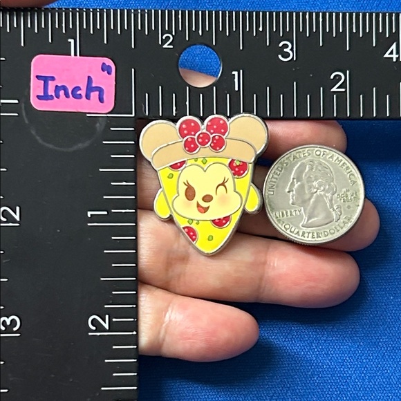 🖤2023 Disney Minnie Pepperoni Pizza Munchlings Series 3 Mystery Pin - Picture 9 of 9